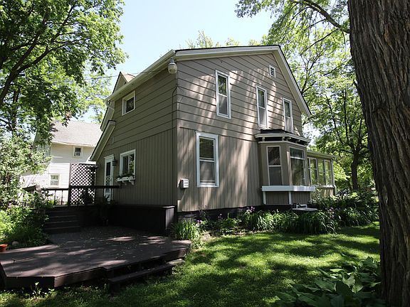 3rd image of 1110 Hill Ave