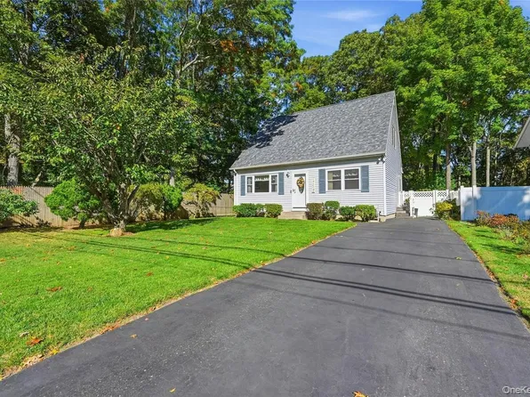 243 Wavecrest Drive, Mastic Beach, NY 11951