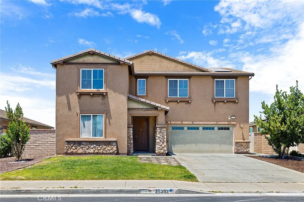 4 bed, 2.5 bath, 3124 sqft, $3,995 — Photo 3