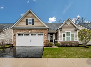 1247 Colchester Ln, Aurora, IL 60505