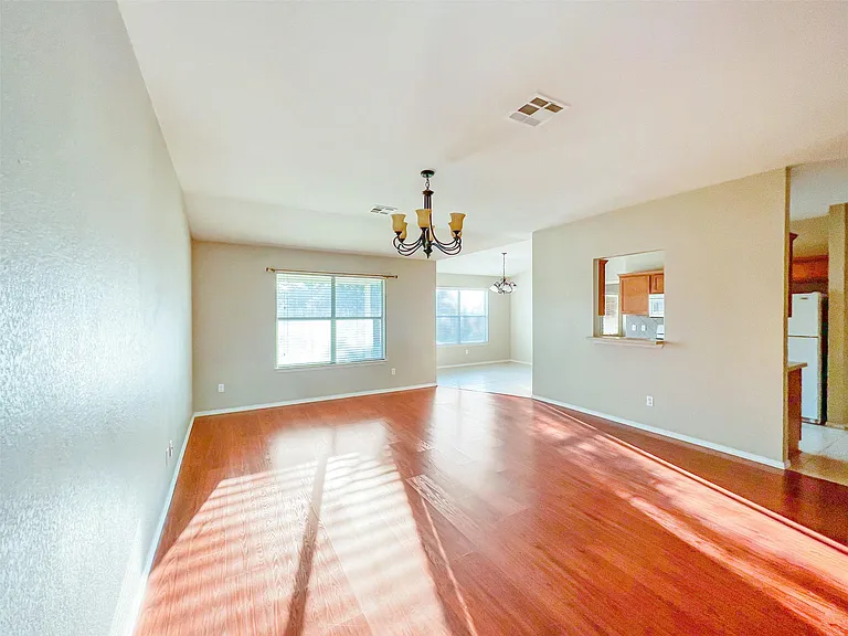 2324 Pearson Way — Photo 3