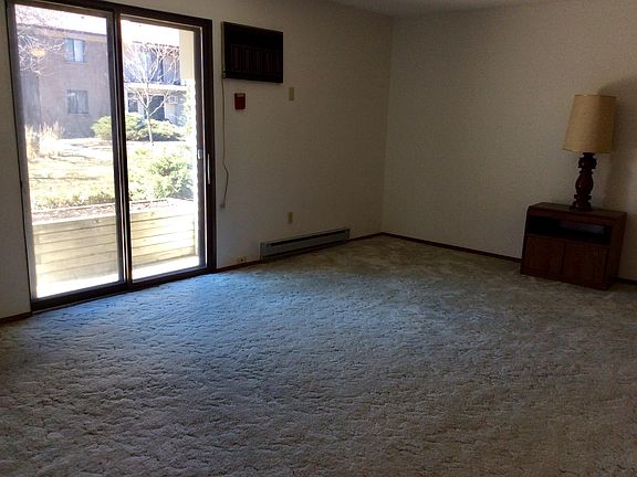 4th image of 1661 S Coachlight Dr #7D
