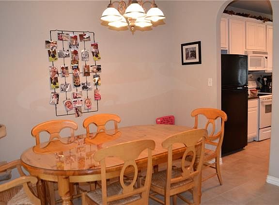 3rd image of 518 Mattie Ln