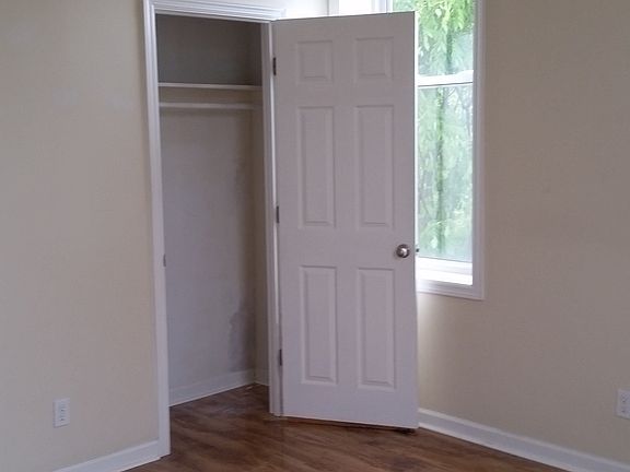4th image of 2238 Selim Ave