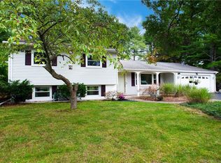 62 Brentwood Dr, Avon, CT 06001