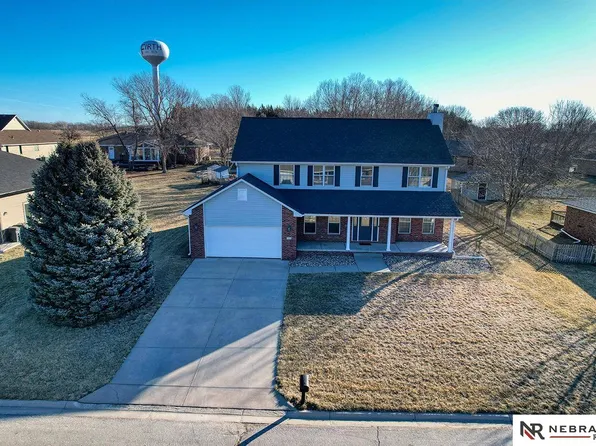 806 Tekolste Dr, Firth, NE 68358