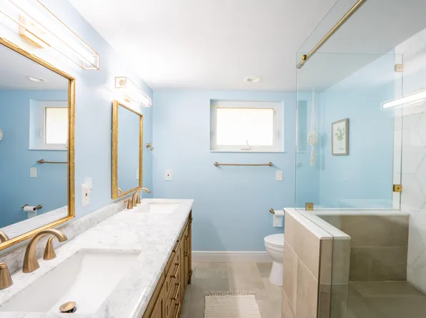 17 SE 8th Ter, Deerfield Beach, FL 33441