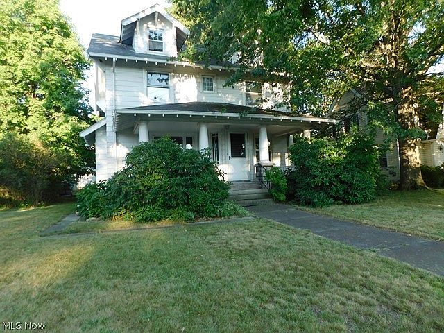 1st image of 420 Front St