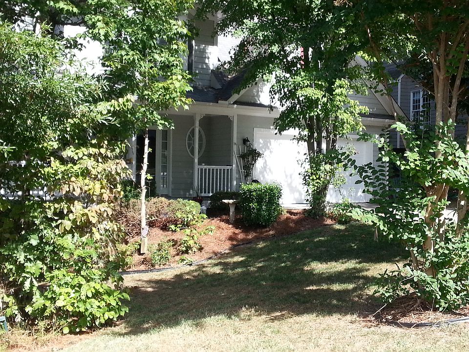 Summer view with wrap-around