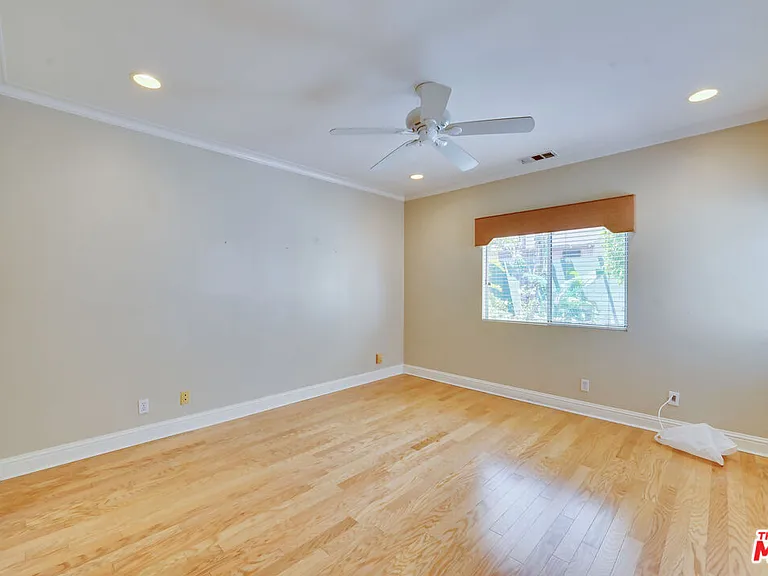 6335 W 85th Pl — Photo 11