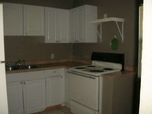 5th image of 2491 Queensboro Ave S