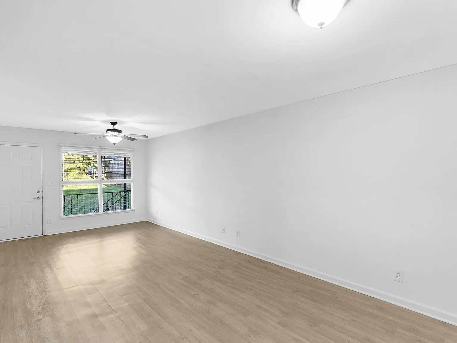 Glen Iris Place — Photo 3