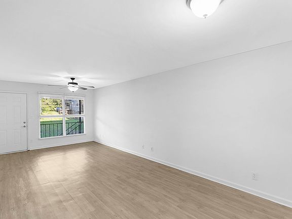3rd image of 1119 11th Pl S APT 208