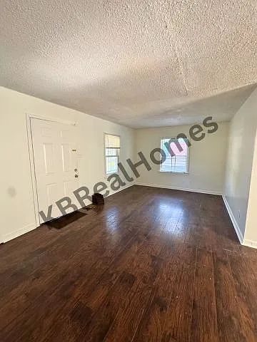 Kenner Avenue 2601 - 1 — Photo 2