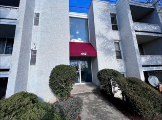 442 River Rd APT L, Nutley, NJ 07110