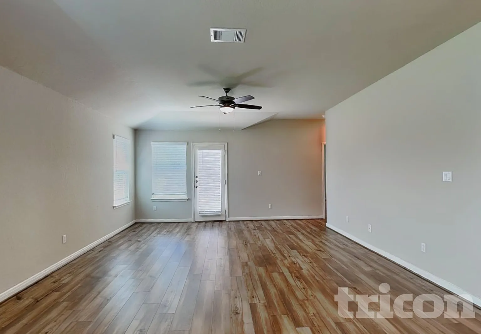5602 Luna Pass Saint Hedwig TX — Photo 2