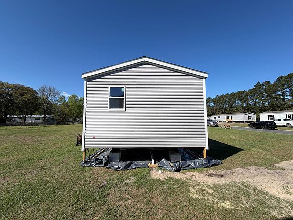 4th image of 148 Merritt Cir