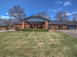 1401 Country Club Dr, Okmulgee, OK 74447
