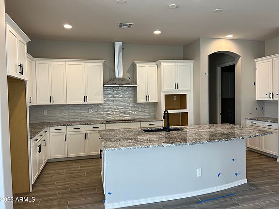 4th image of 16030 W Montana Del Oro Drive