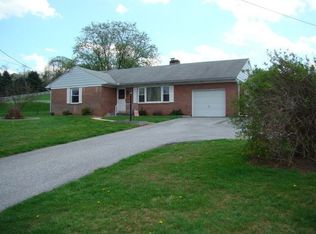 445 Days Mill Rd, York, PA 17403