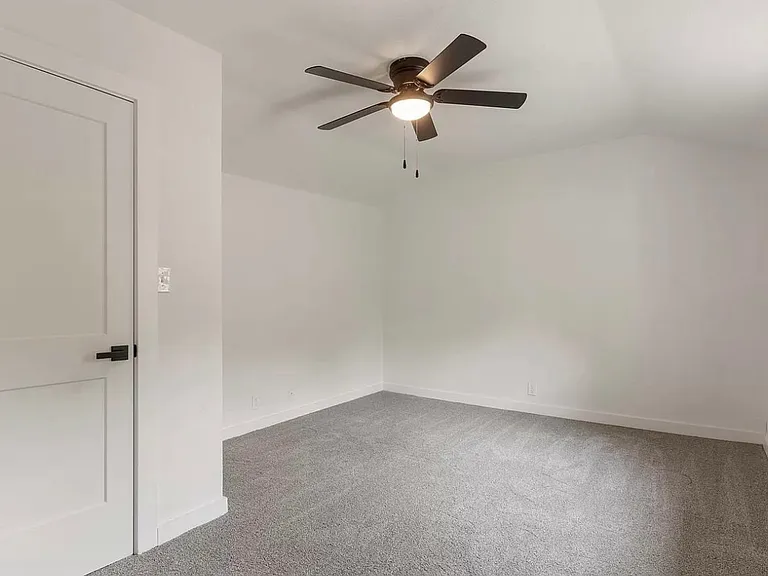 1911 W Easton Ct — Photo 9