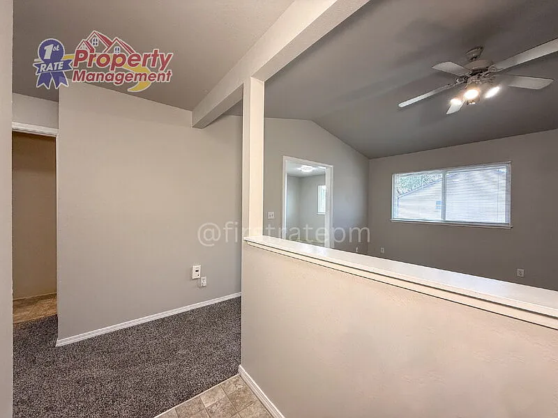 2 bed, 1.0 bath, 988 sqft, $1,395 — Photo 3