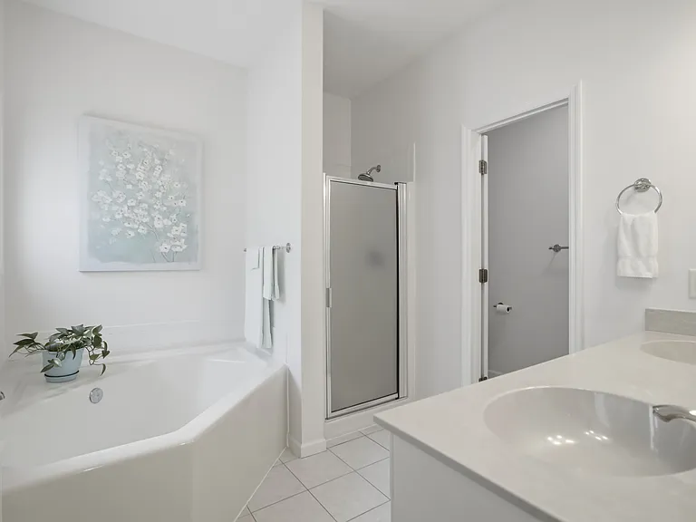 302 E Huron Ave — Photo 18