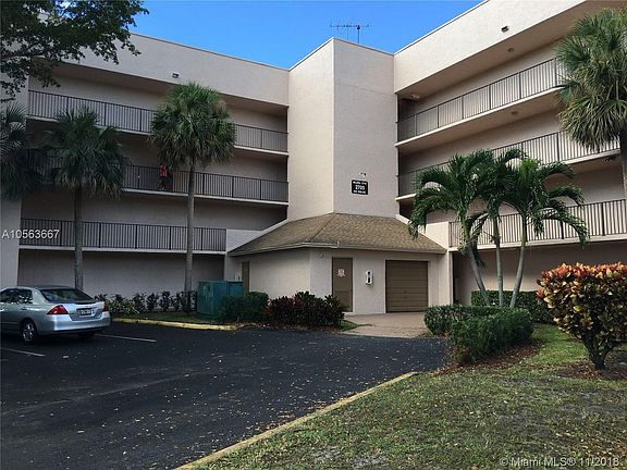 3rd image of 2705 NW 104th Ave APT 305