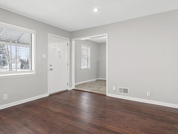 5th image of 14766 Mulberry St