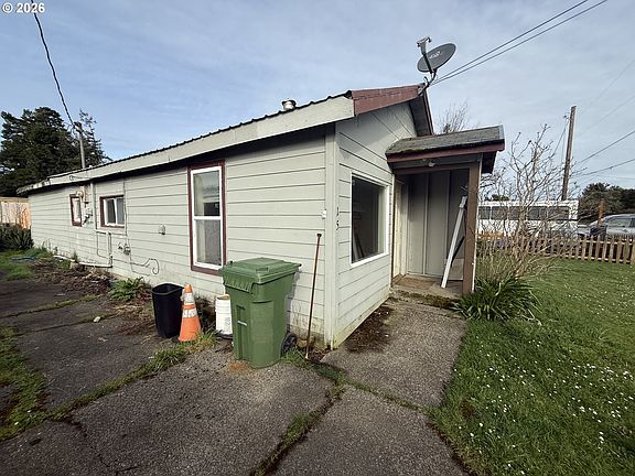 2nd image of 115 N 5th St