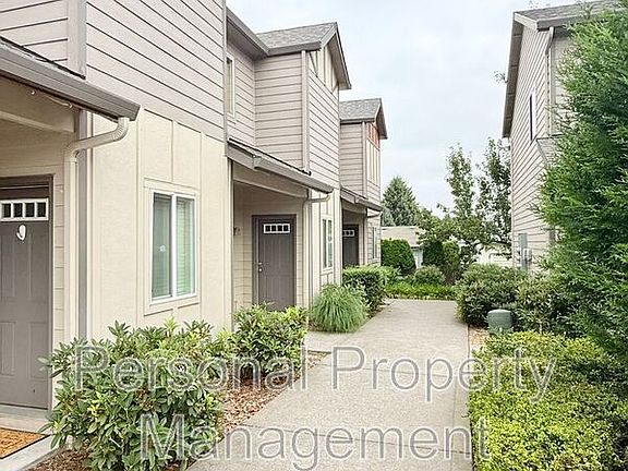 2nd image of 12600 NE 49th St Building E