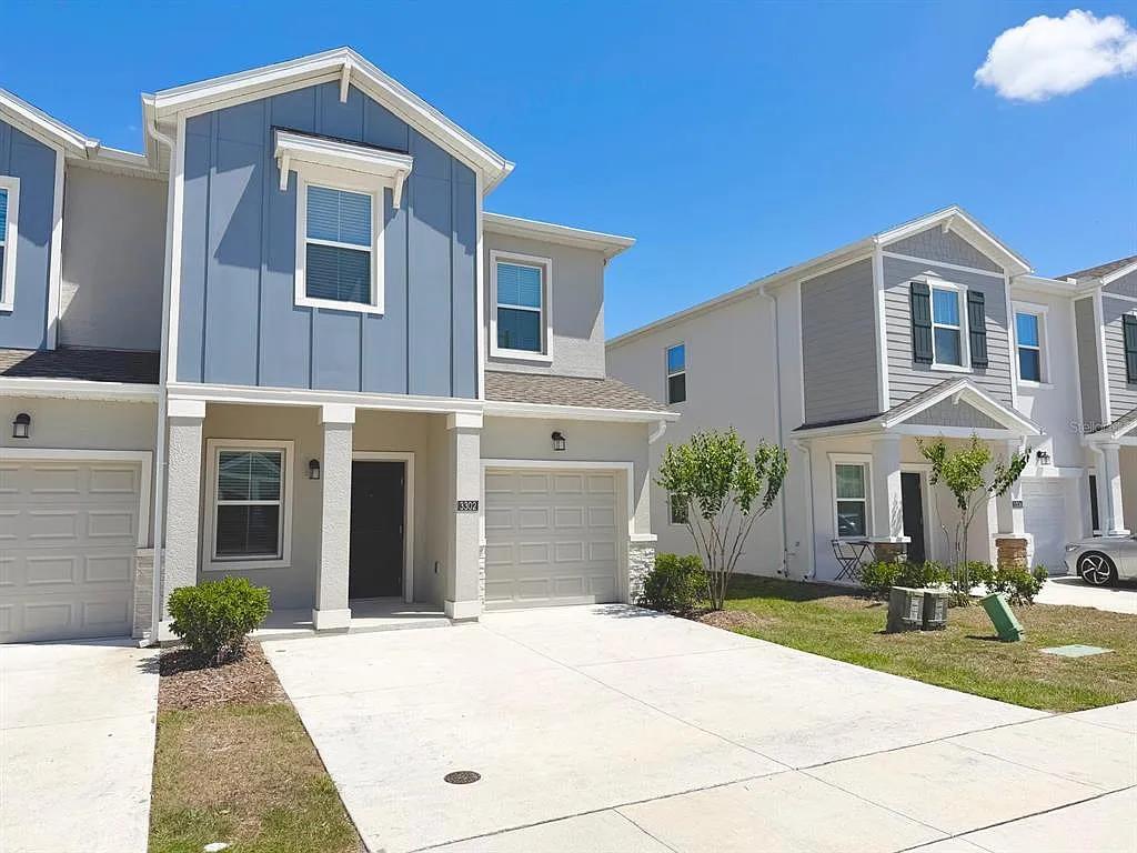 3 bed, 2.5 bath, 1840 sqft, $2,100 — Photo 2