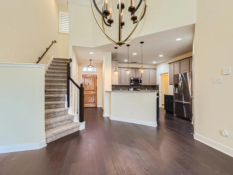 2210 Onion Creek Pkwy #402 — Photo 7