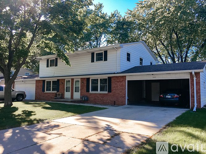 1st image of 343 Manchester Dr