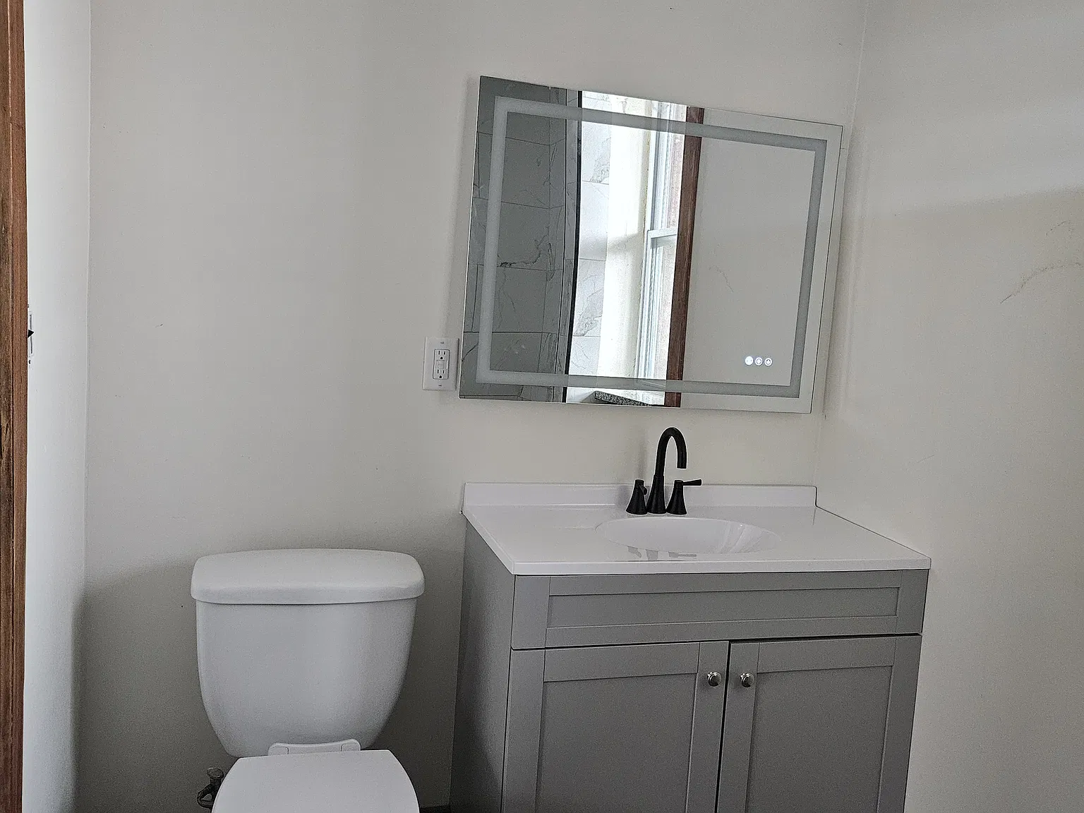 2216 S Washtenaw Ave — Photo 2