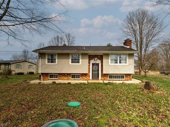 5468 Hoagland Blackstub Rd, Cortland, OH 44410