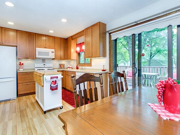 4th image of 17059 Kettle River Blvd NE