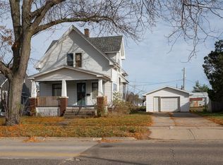 1929 J St SW, Cedar Rapids, IA 52404