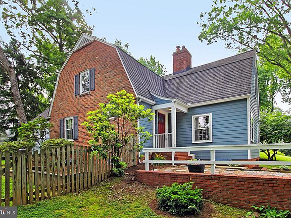 3rd image of 2227 Westwood Pl