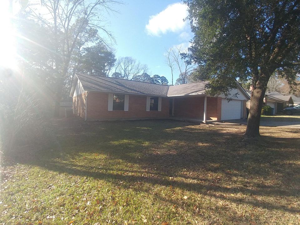 1st image of 1110 Holly Springs Dr