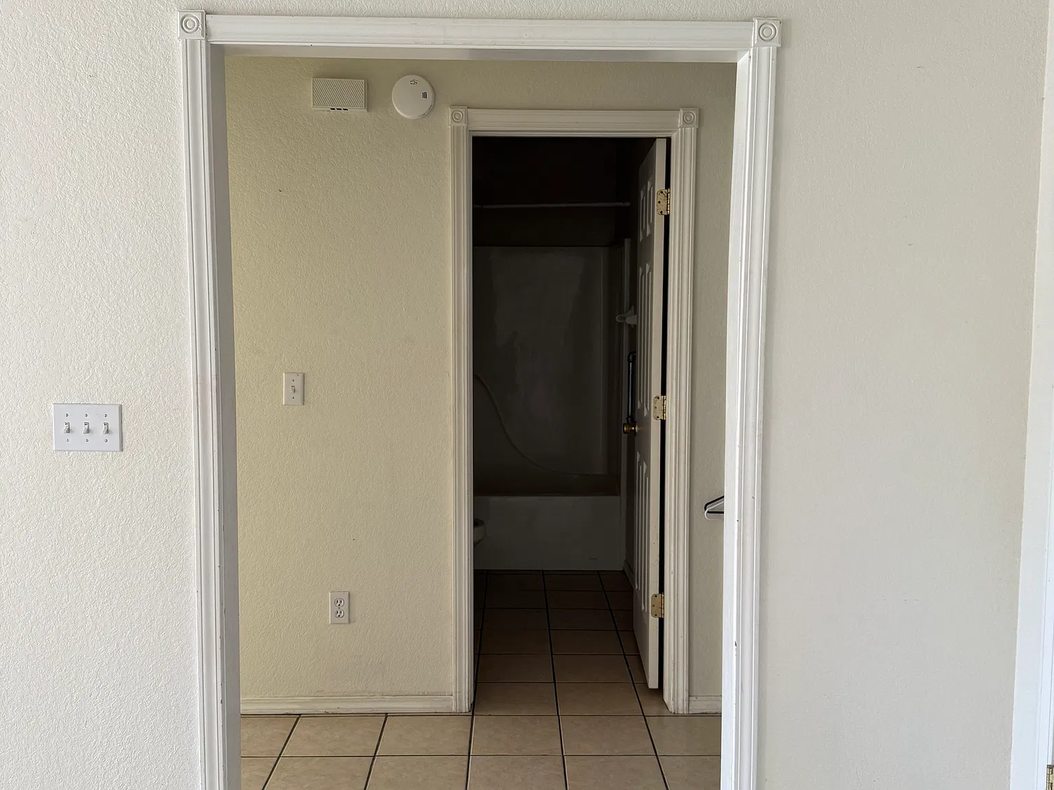 2 bed, 900 sqft, $800 — Photo 4