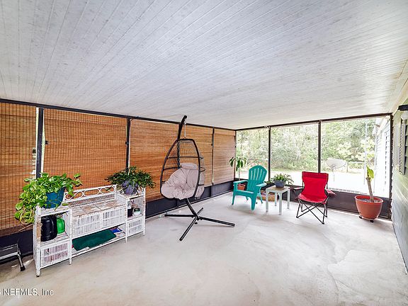 3rd image of 206 DOLPHIN Drive