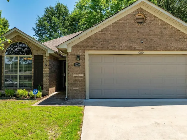1050 Santa Fe Trl, Conway, AR 72034