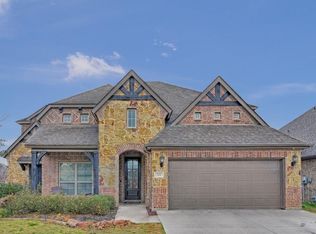 204 Hawks Ridge Trl, Burleson, TX 76028