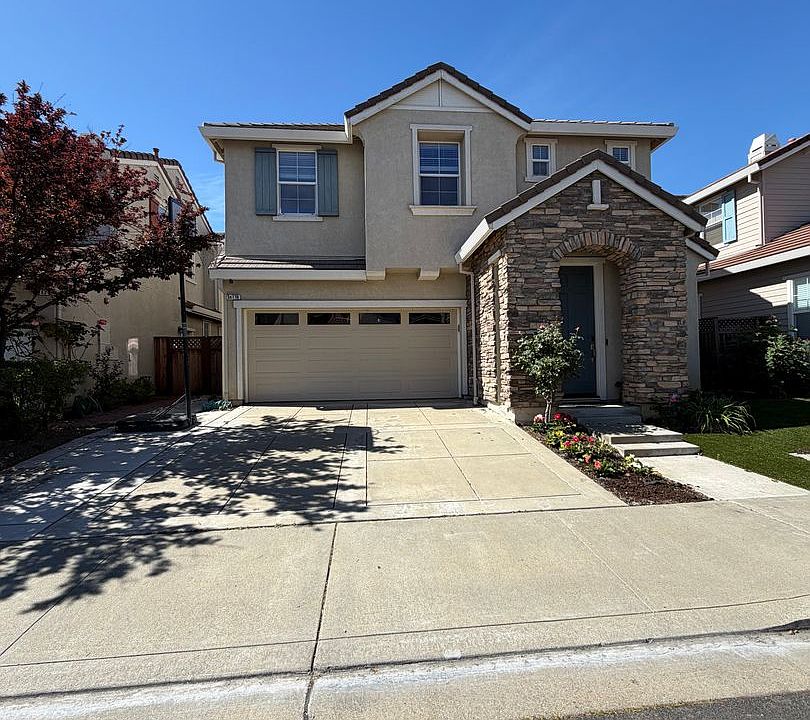 1st image of 34178 Valle Dr