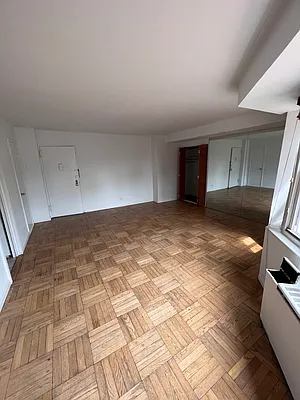 Sold by Manhattan Network Inc. | media 4