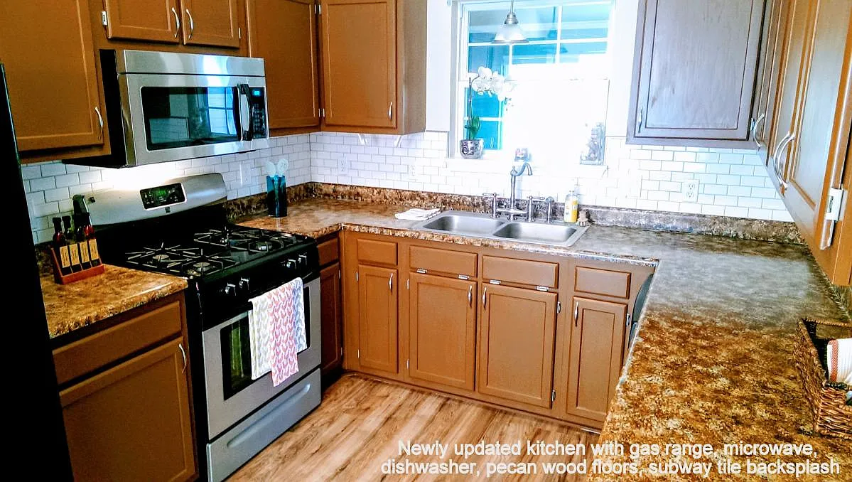 3 bed, 1200 sqft, $1,875 — Photo 2