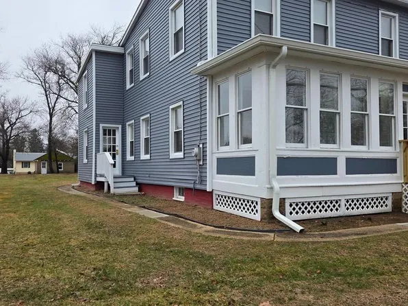 636 E Front St, Florence, NJ 08518