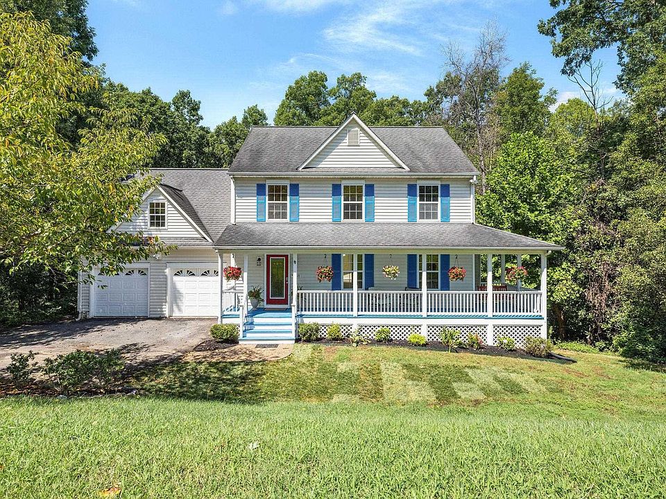 1st image of 1718 Honeysuckle Ln