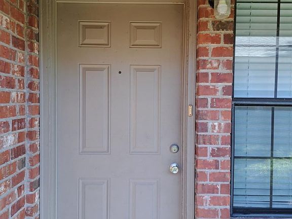 4th image of 804 Redwood Ln